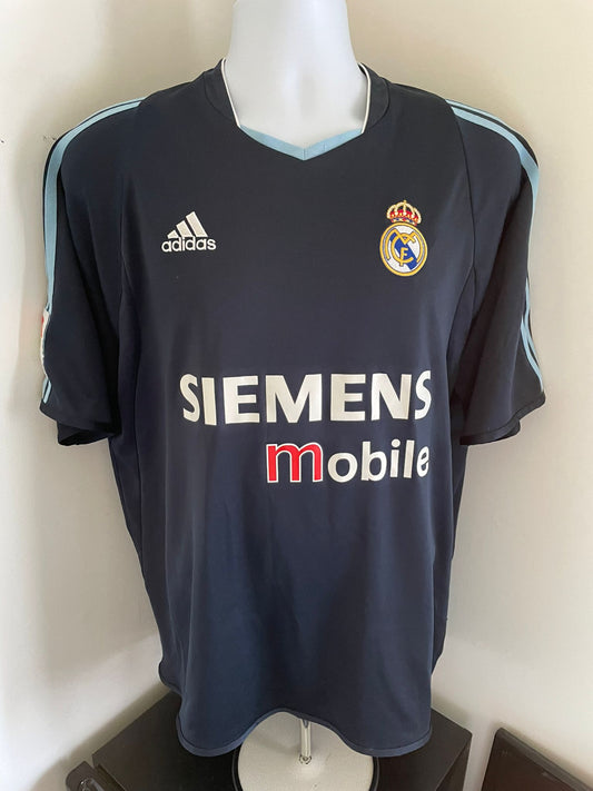 Real Madrid 2003/04 Away Shirt – Zidane #5 – UK Large – Siemens Mobile – Excellent Condition