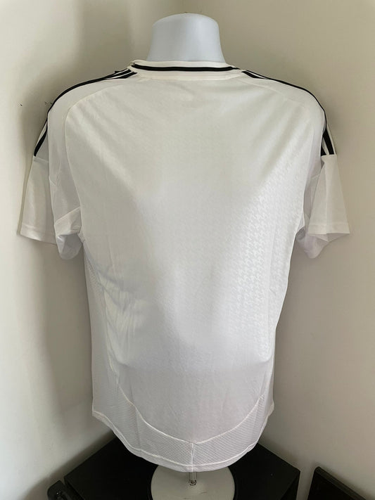 Real Madrid 2023/24 Home Shirt – BNWT – UK Medium